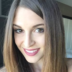 Meet your Posher, Cortney